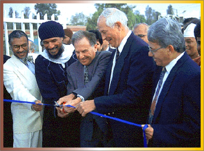 bayt-safer-akvah_ribbon-cutting